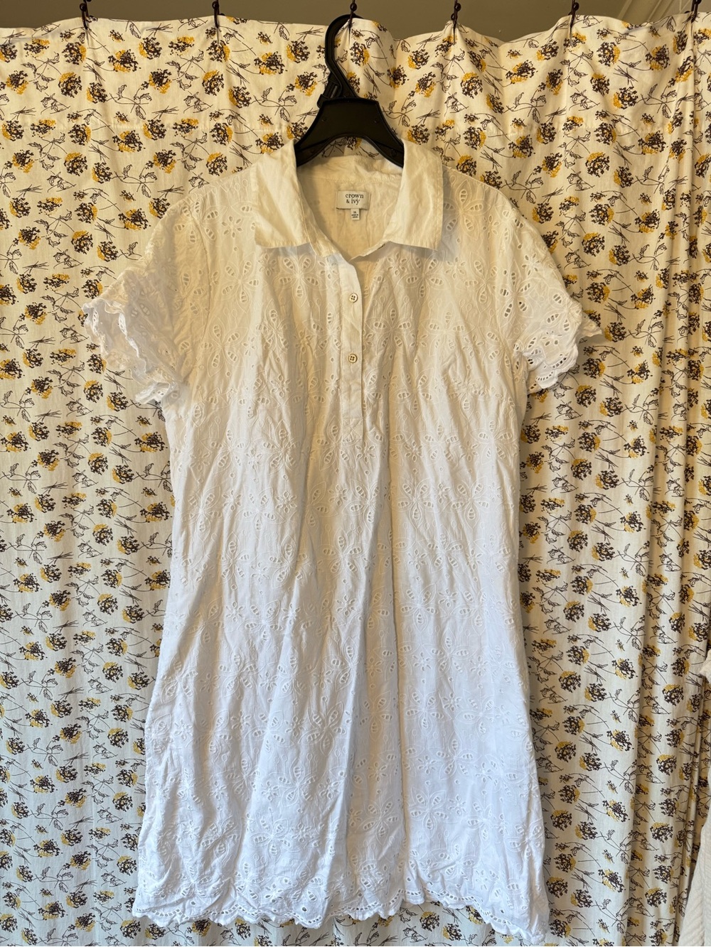 crown & ivy White Eyelet Button-Down Short Sleeve Shirt Dress